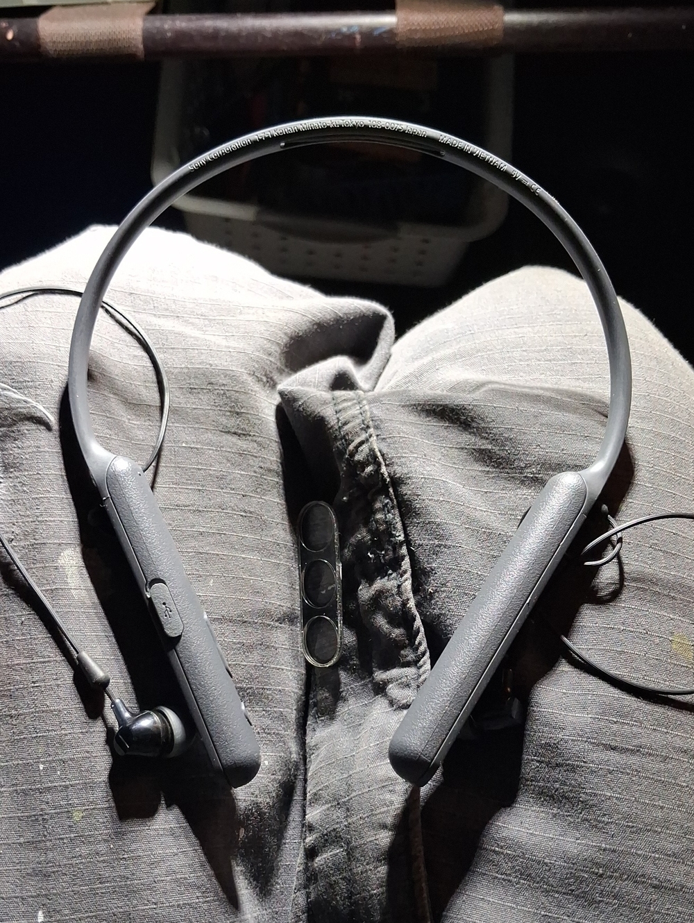 Wireless Neckband Earbuds in Dark Gray